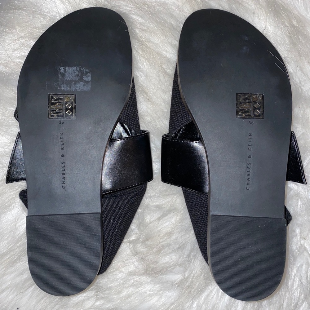 Sandals - Picture 4 of 4